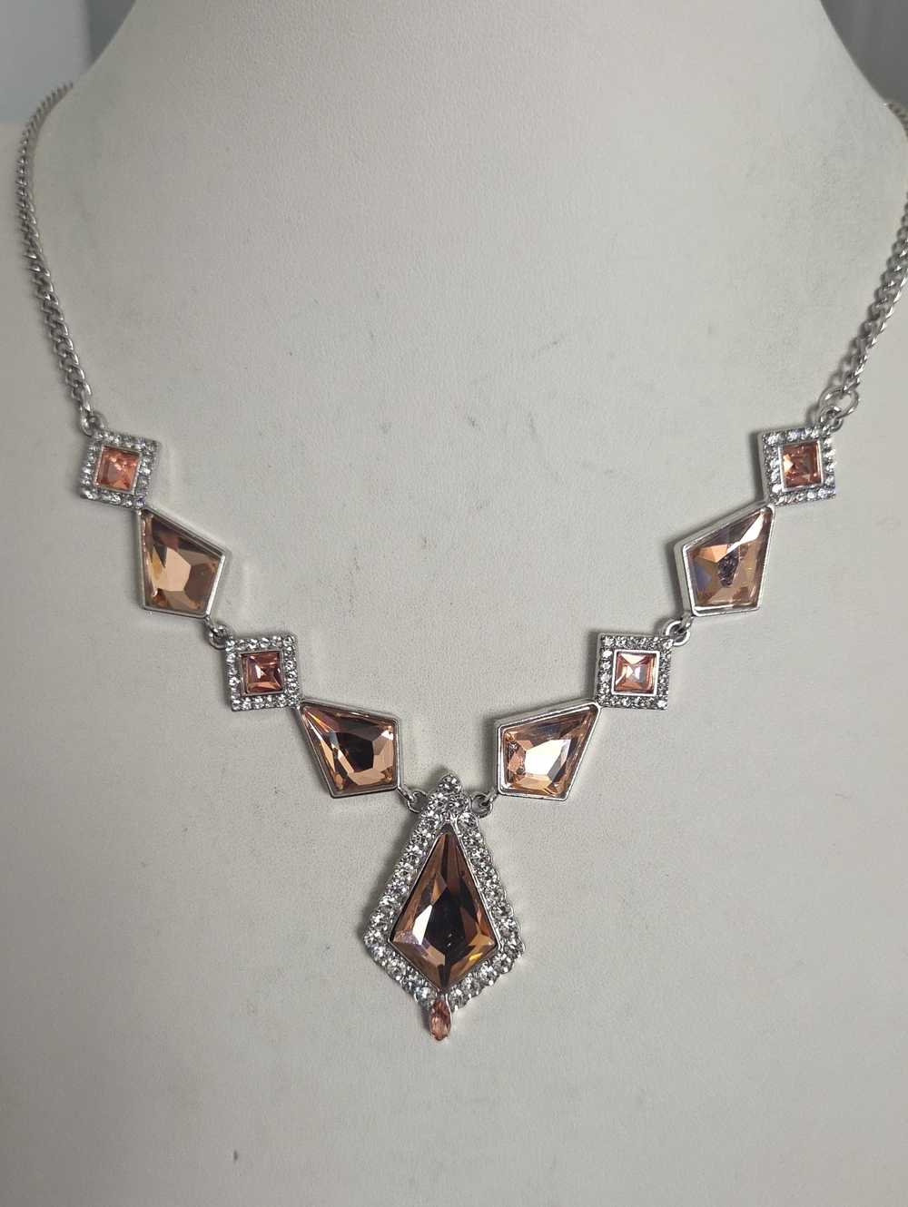 Paparazzi Sharp Showroom Orange Necklace NWT